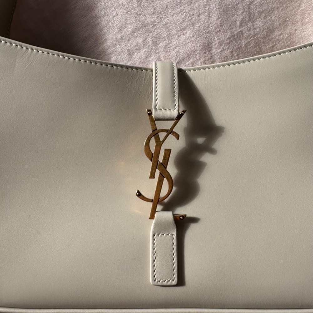 LE 5 À 7 IN SMOOTH LEATHER BLANC VINTAGE - Picture 5 of 12
